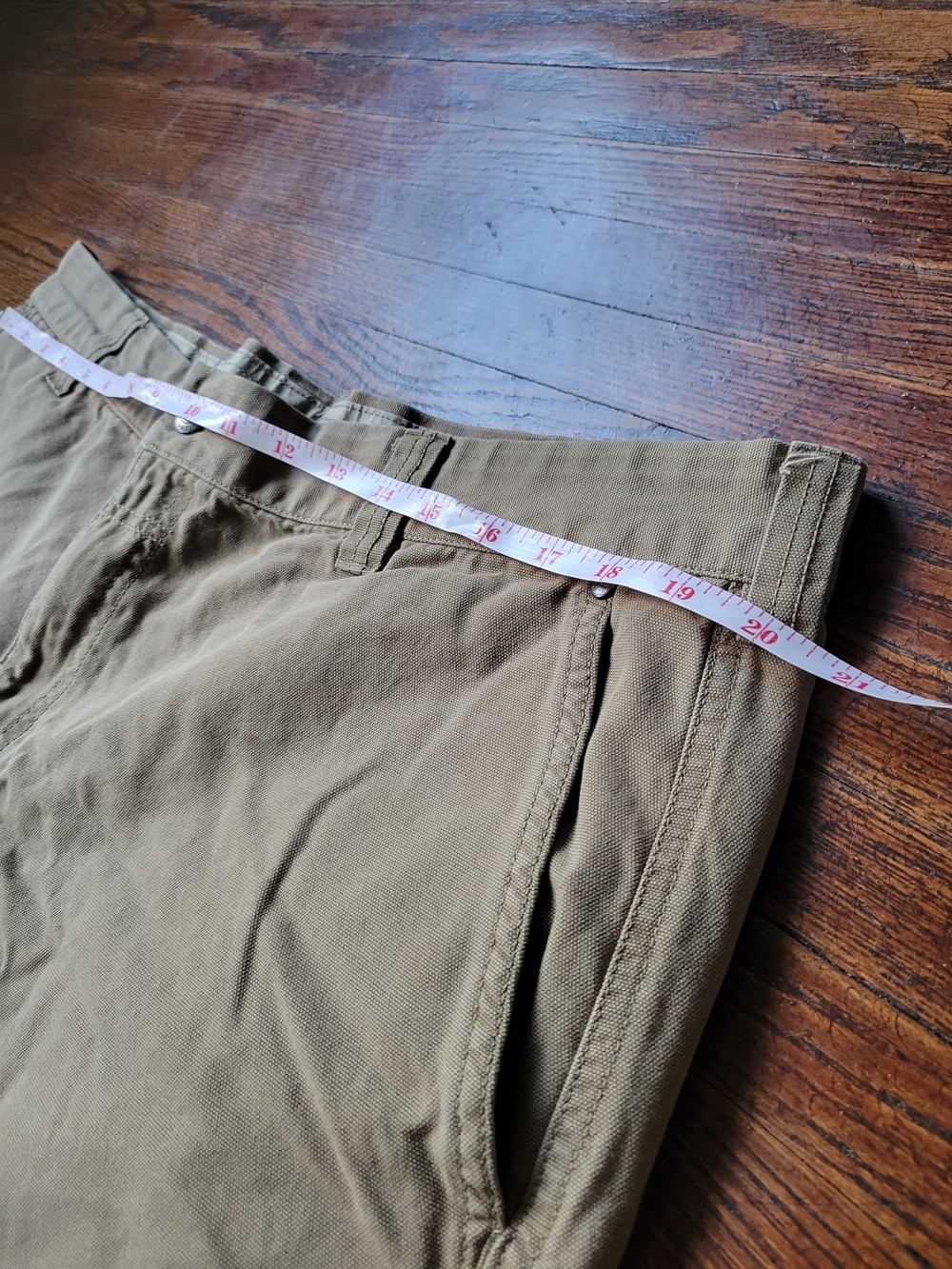 Columbia Men Size 40W 8L Flat Front Cargo Khaki Tan Shorts Workwear, Hiking - Picture 10 of 17